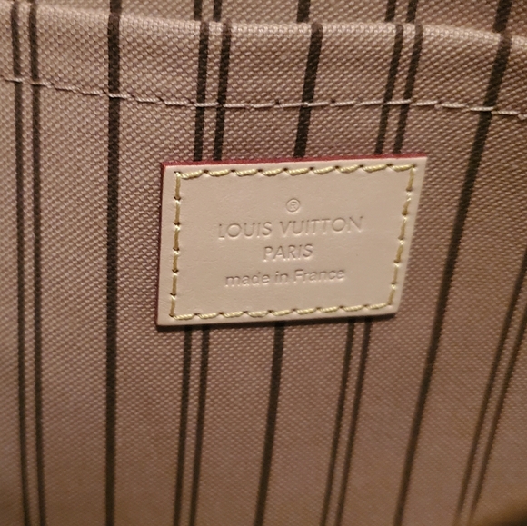 Louis Vuitton Wristlet Monogram - Picture 6 of 6